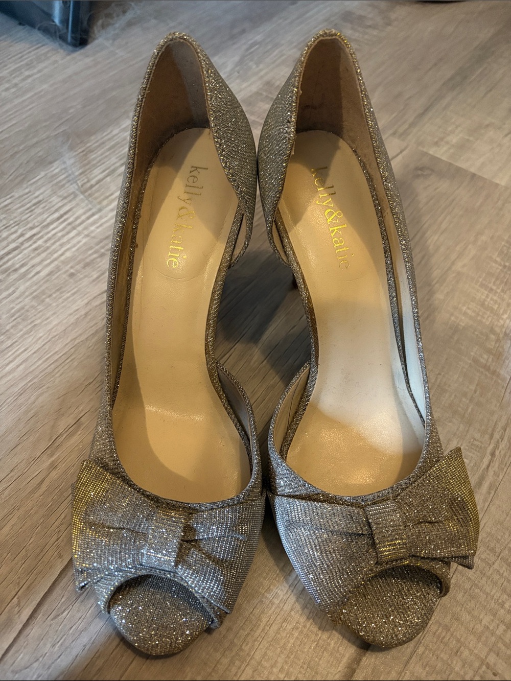 Kelly & Katie Glitter Bow Peep-Toe Pumps in Gold & Silver